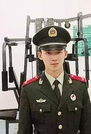 牲47岁母亲4次试管诞龙凤胎含泪照全家福凯发k8国际首页登录儿子在天津爆炸中牺(图14)