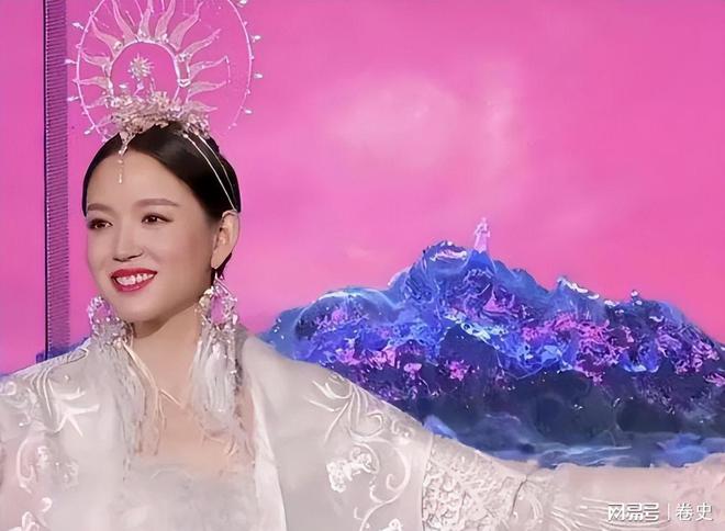 门怀孕6个月上春晚站C位真人生赢家凯发首页登录艳压奚梦瑶拒嫁30亿豪(图20)