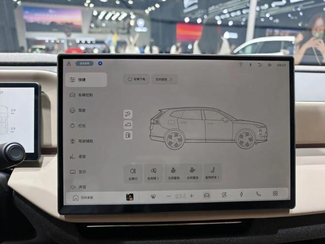 车展个人心中“六佳车”：情绪价值之选凯发K8旗舰店APP2025年成都(图3)