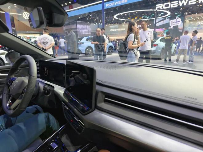 车展个人心中“六佳车”：情绪价值之选凯发K8旗舰店APP2025年成都(图19)