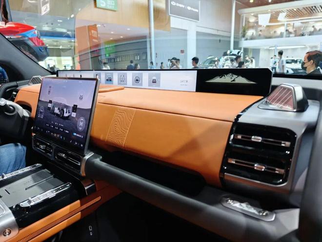 车展个人心中“六佳车”：情绪价值之选凯发K8旗舰店APP2025年成都(图18)
