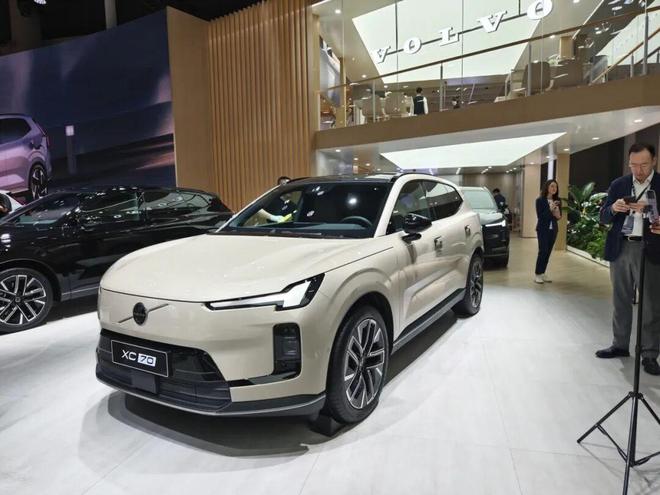 车展个人心中“六佳车”：情绪价值之选凯发K8旗舰店APP2025年成都(图25)